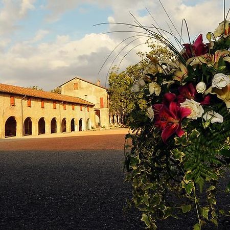 Вилла Antica Grancia Benedettina Колорно Экстерьер фото