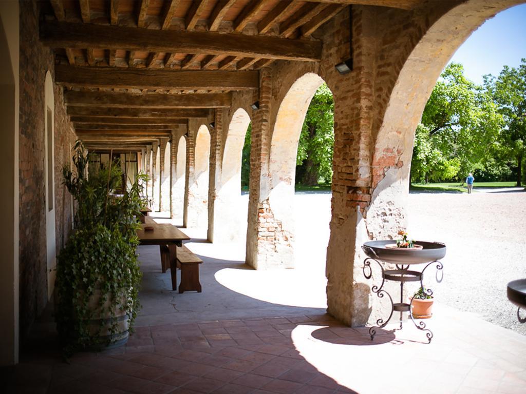 Вилла Antica Grancia Benedettina Колорно Экстерьер фото