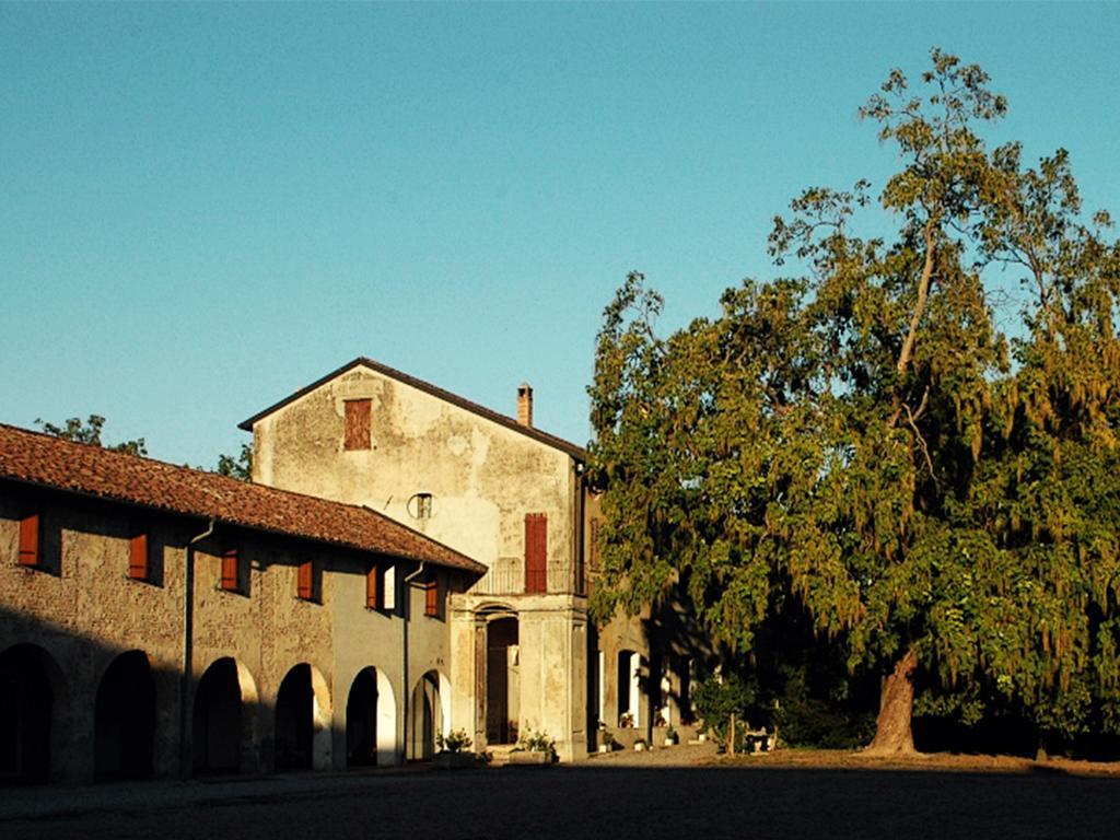 Вилла Antica Grancia Benedettina Колорно Экстерьер фото